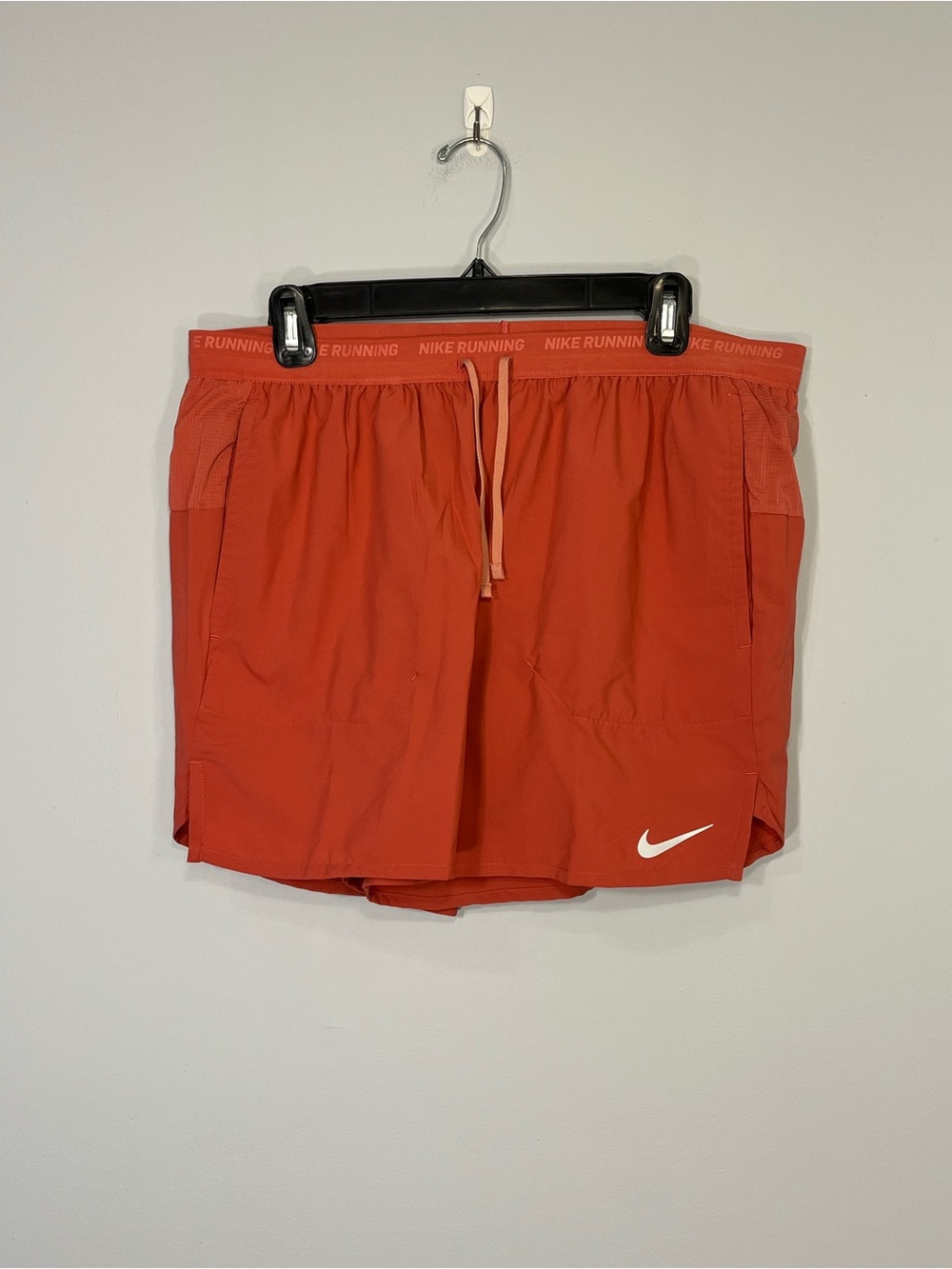 NWOT Nike Shorts Mens Extra Large Red Running 5” Brief Lined Lighweight Active